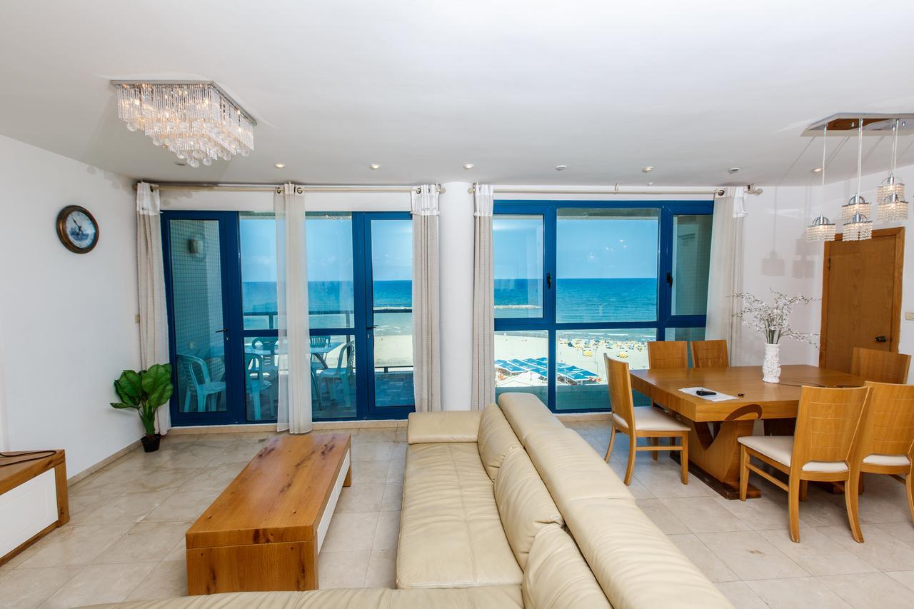 Ocean Front Apartments First Line To The Beach Tel Aviv Eksteriør bilde
