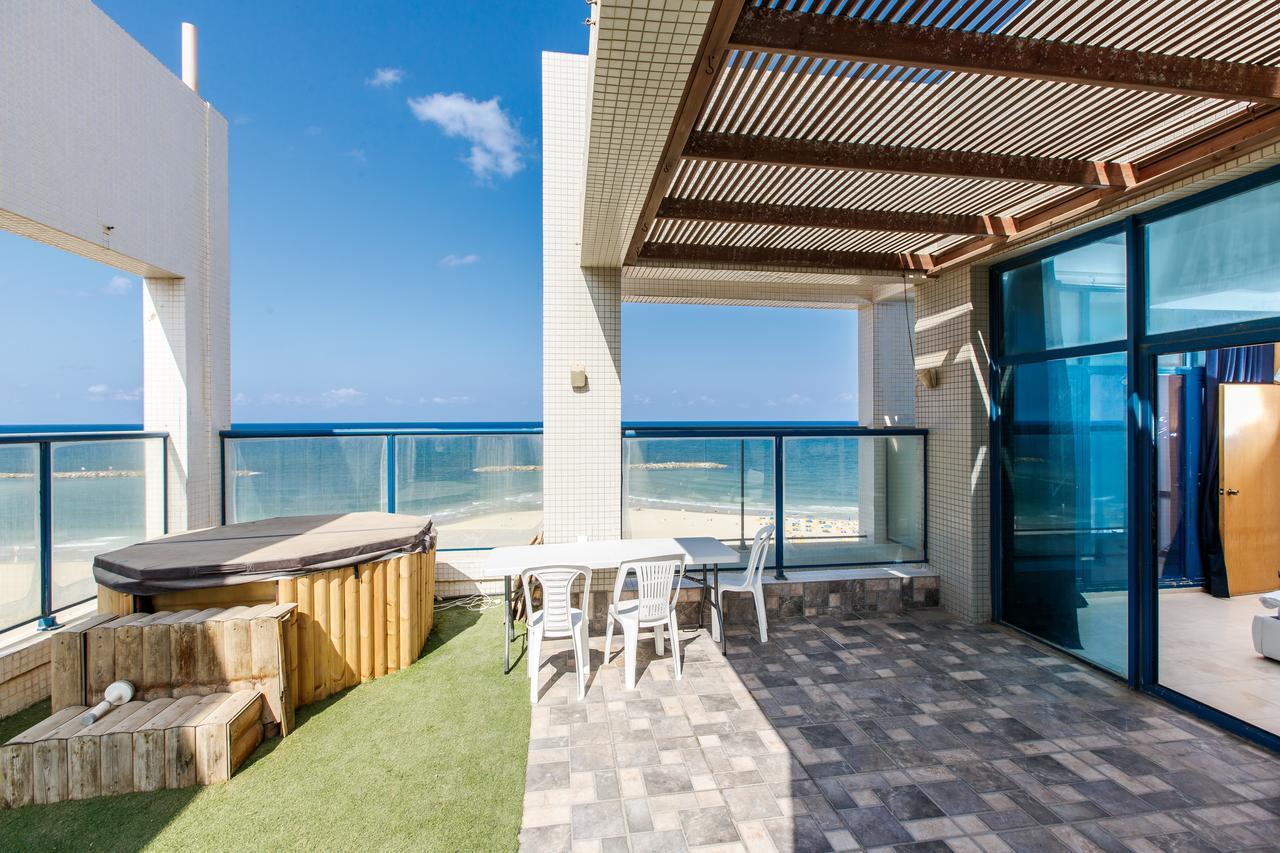 Ocean Front Apartments First Line To The Beach Tel Aviv Eksteriør bilde