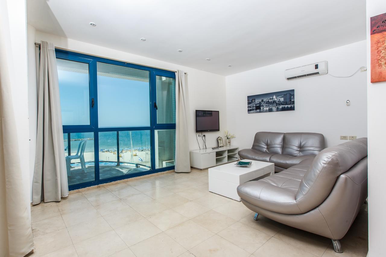 Ocean Front Apartments First Line To The Beach Tel Aviv Eksteriør bilde