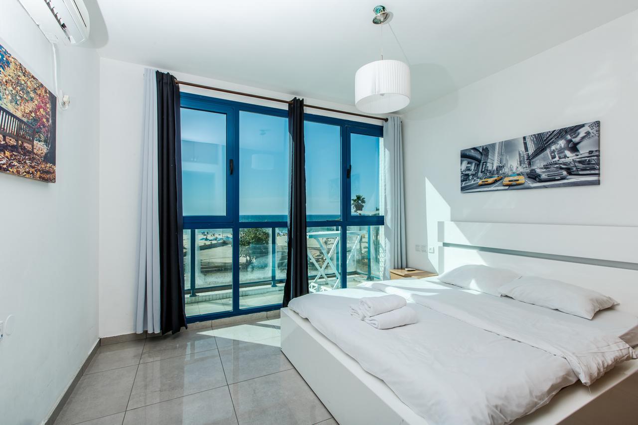 Ocean Front Apartments First Line To The Beach Tel Aviv Eksteriør bilde