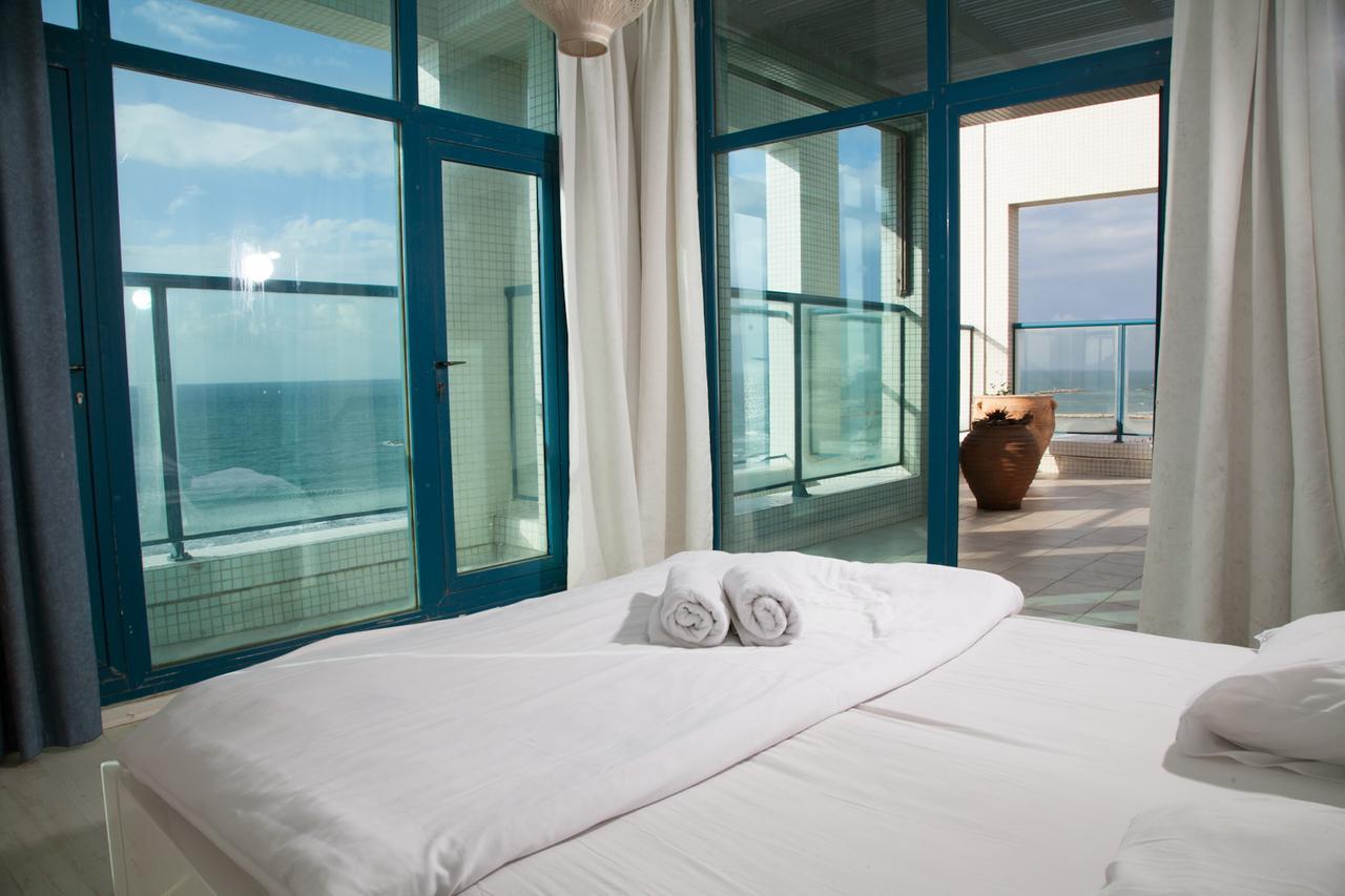 Ocean Front Apartments First Line To The Beach Tel Aviv Eksteriør bilde