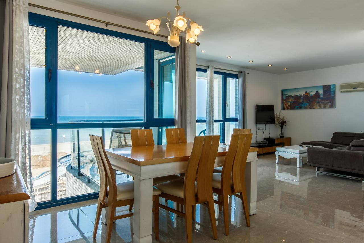 Ocean Front Apartments First Line To The Beach Tel Aviv Eksteriør bilde