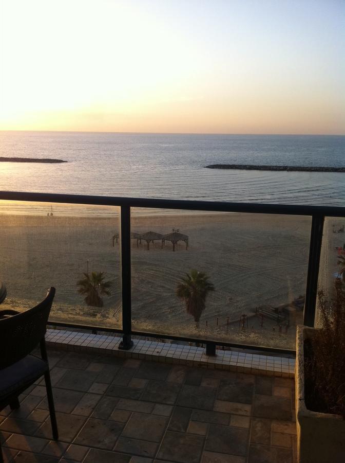 Ocean Front Apartments First Line To The Beach Tel Aviv Eksteriør bilde